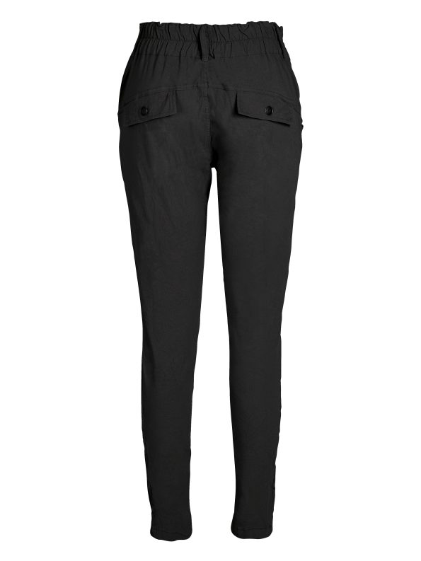 ASTA_TRILLE_trousers-Trousers-8518-11-000_Solid_black-1