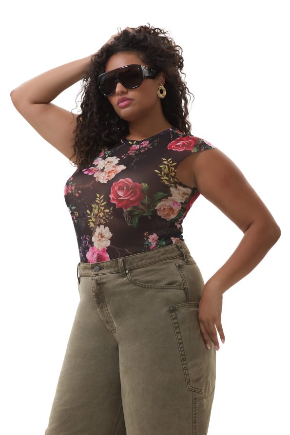 P_NINA_NOIR_SUMMER_ROSE-0694_6ac7862c-1929-4e45-8206-a6e2ace66670