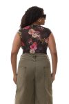 NINA_NOIR_SUMMER_ROSE-1260_182b99cf-e538-40ff-ae7f-d1439f02cc81